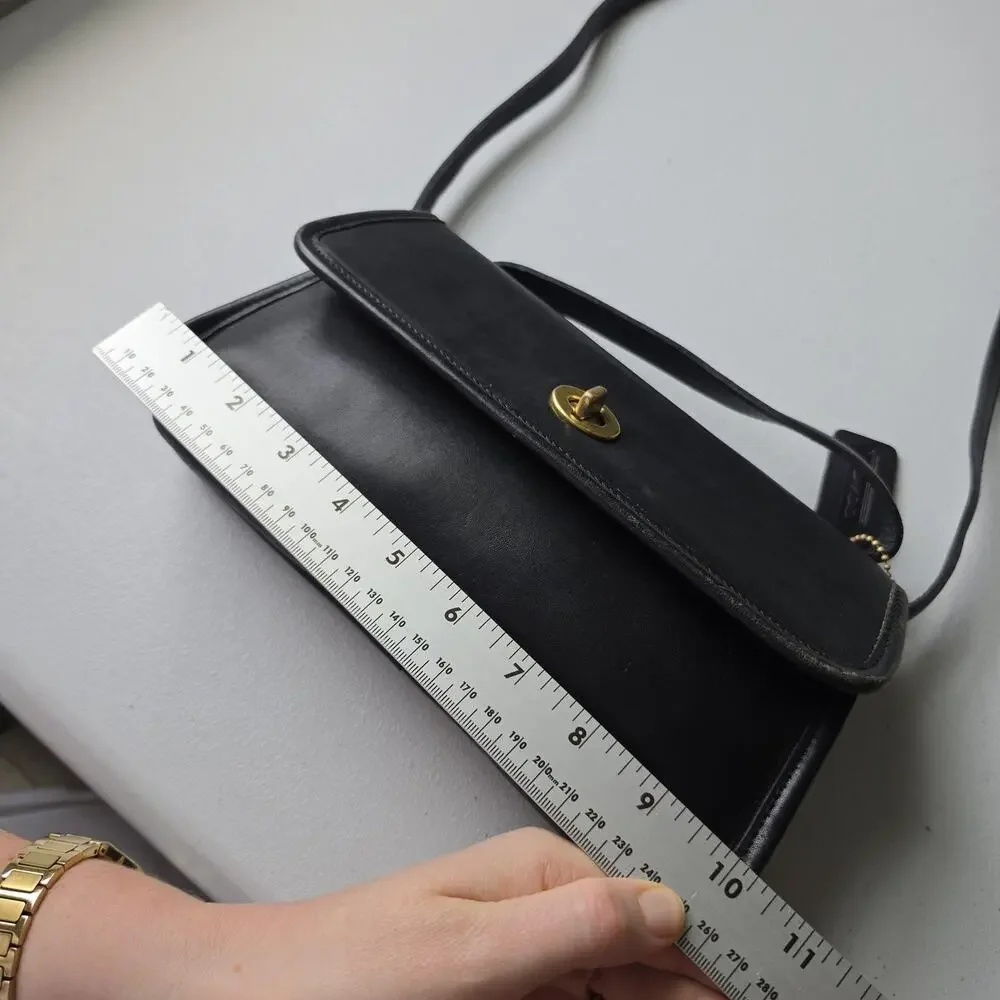 Vintage Coach Leather Geometric Clutch 9044 Crossbody Small Black Turnlock USA